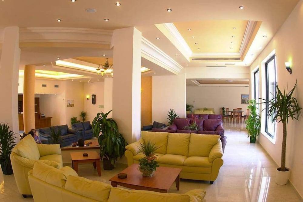 Blue Aegean Hotel & Suites Gouvai Exteriör bild